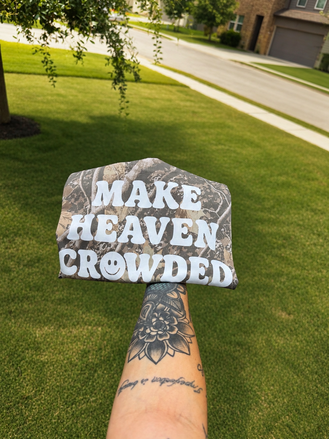 Camo Make Heaven Crowded